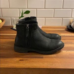 Ugg Chelsea boots size 8